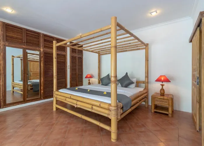 Dinding Batu Villa Singaraja