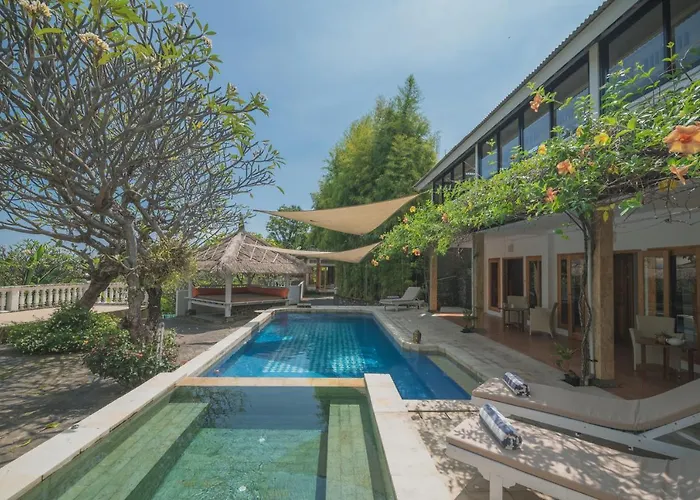 Villa Dinding Batu